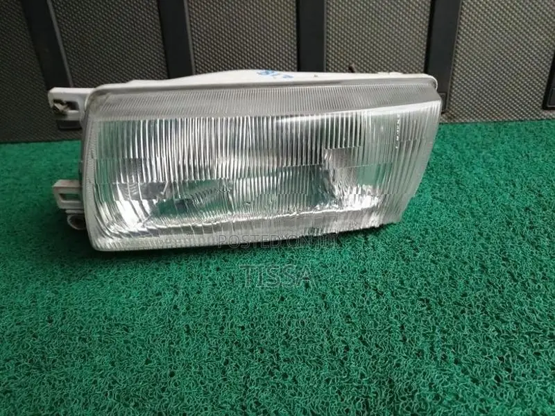 Nissan Sunny FB13 Headlight