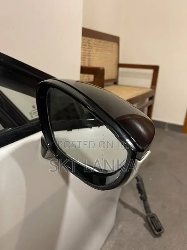 Genuine BMW i8 2018 Driver Door Complete with Side Mirror