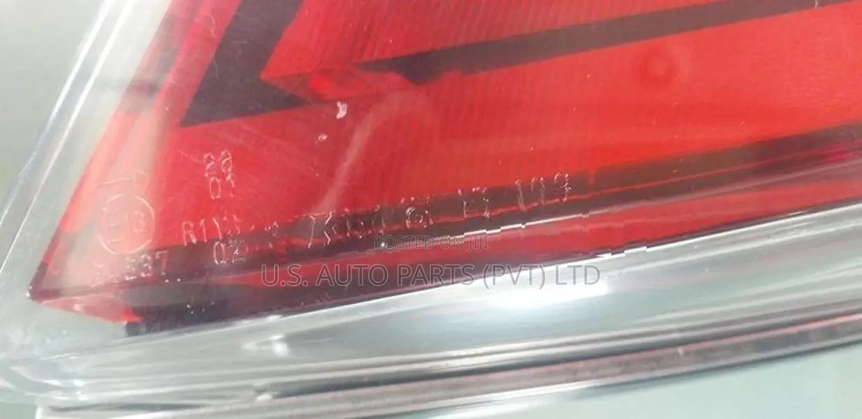 Toyota CHR (NGX50) Tail Light LR