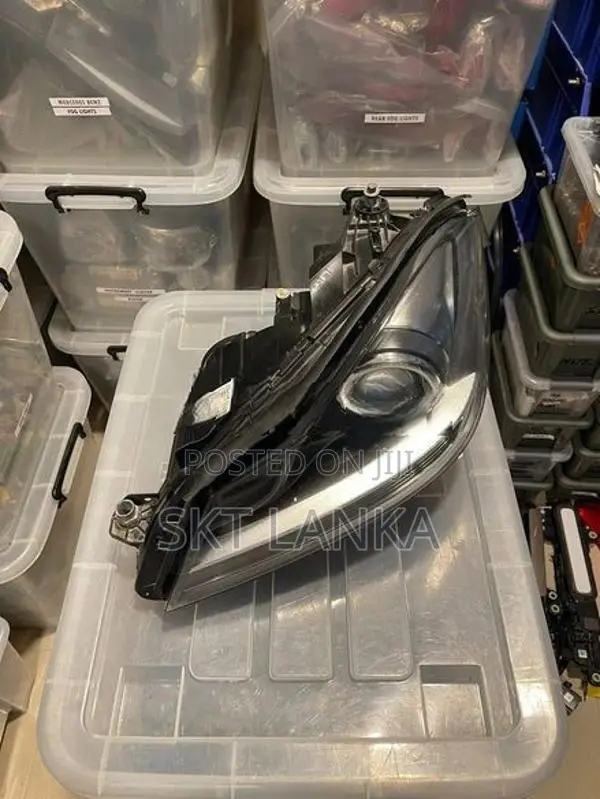Genuine Mercedes C180 2013 Facelift Passenger headlight XENON C200 C22