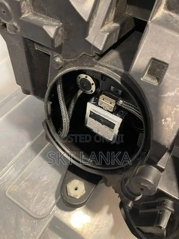 Genuine Mercedes C180 2013 Facelift Passenger headlight XENON C200 C22