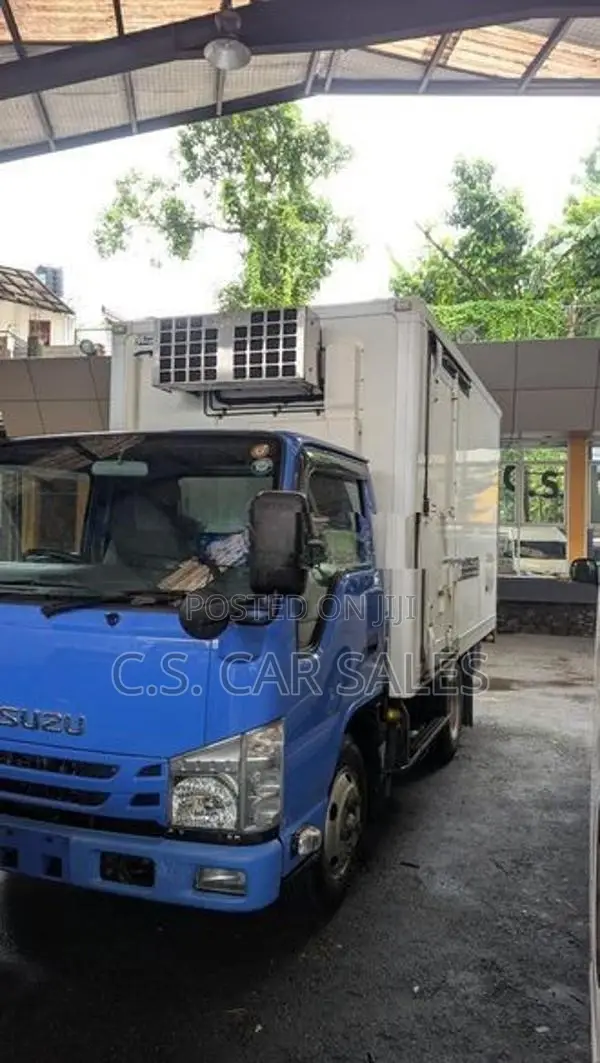 Isuzu ELF 2018