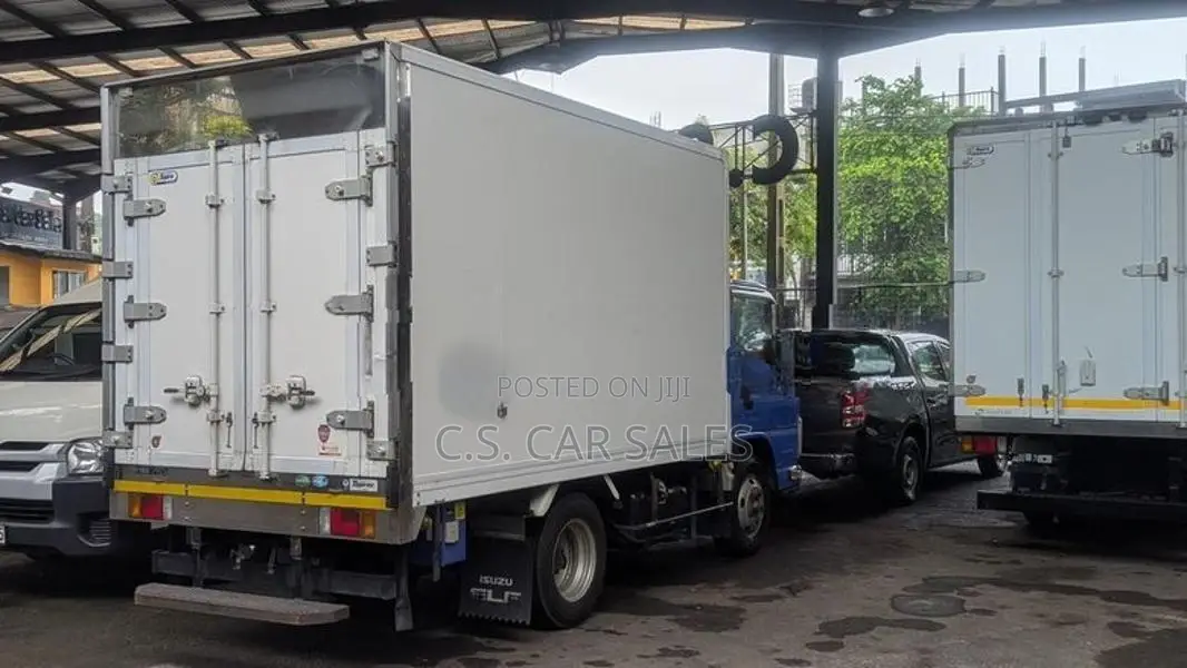 Isuzu ELF 2018