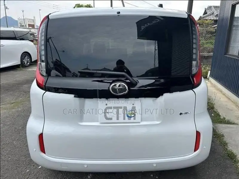 Toyota Sienta Hybrid Z (7-Seater) 2026