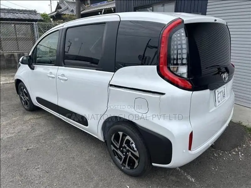 Toyota Sienta Hybrid Z (7-Seater) 2026