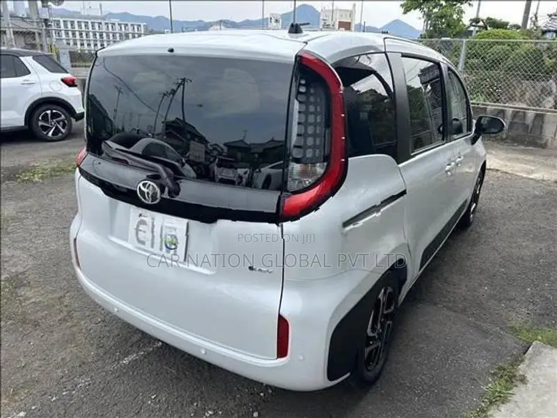 Toyota Sienta Hybrid Z (7-Seater) 2026