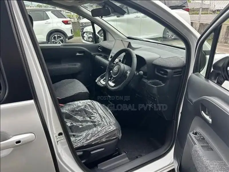 Toyota Sienta Hybrid Z (7-Seater) 2026