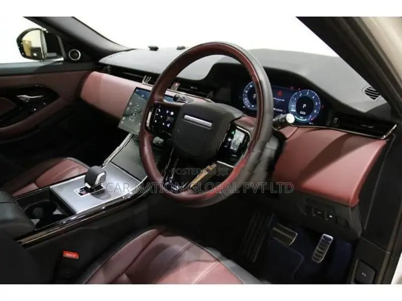 Land Rover Range Evoque Dynamic HSE P300e 2025