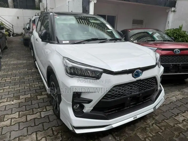Toyota Raize hybrid 4way 2026