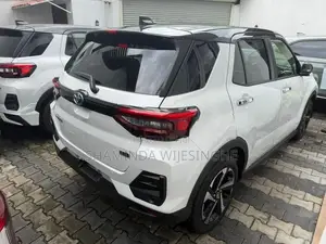 Toyota Raize hybrid 4way 2026