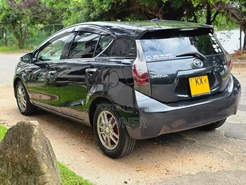 Toyota Aqua S grade 2013