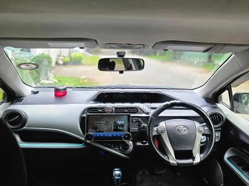 Toyota Aqua S grade 2013