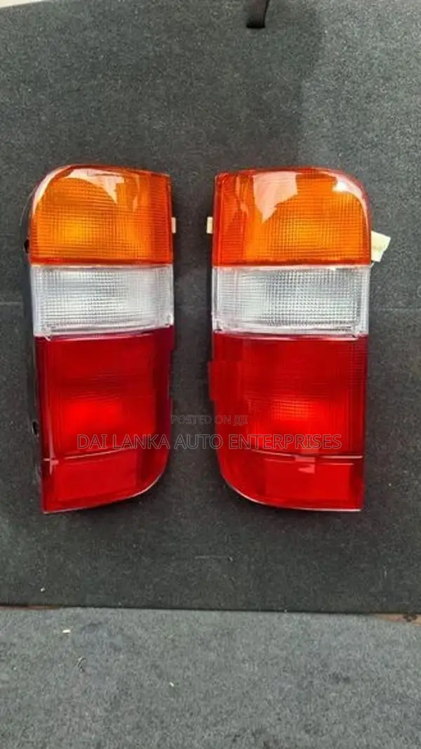 Toyota Hiace LH113 Dolphin Taillight Set