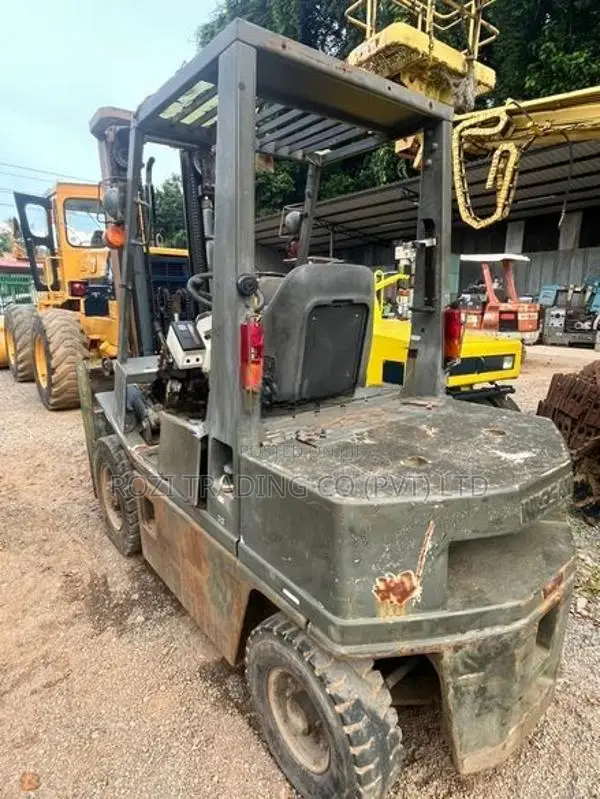 Nissan 2.5Ton forklift