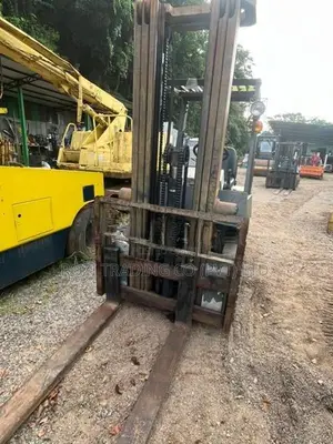 Nissan 2.5Ton forklift