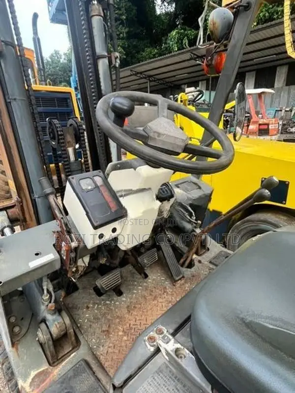 Nissan 2.5Ton forklift