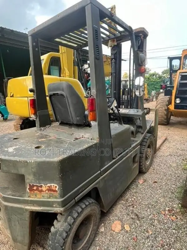 Nissan 2.5Ton forklift