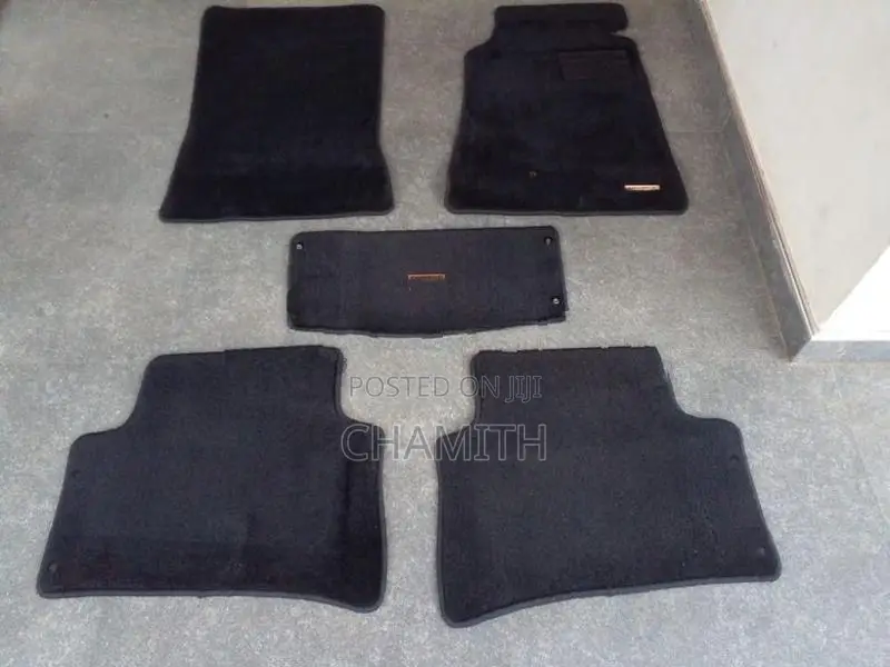 Benz Carpet Set