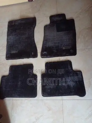 Benz Carpet Set