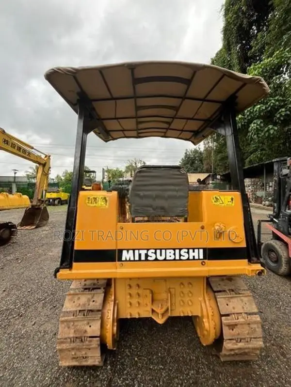 Mitsubishi Dozer
