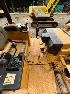 Mitsubishi Dozer