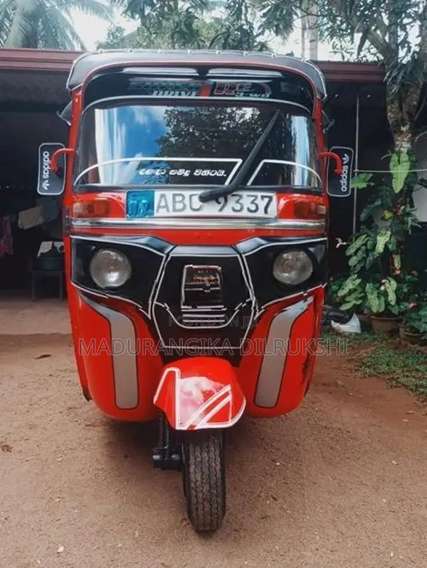 Bajaj RE Three Wheeler 2015