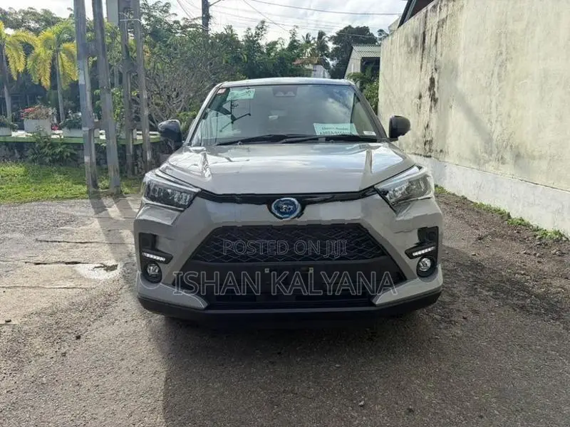 Toyota Raize Hybrid 1200cc 2026