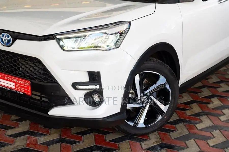 Toyota Raize Z Hybrid 2025
