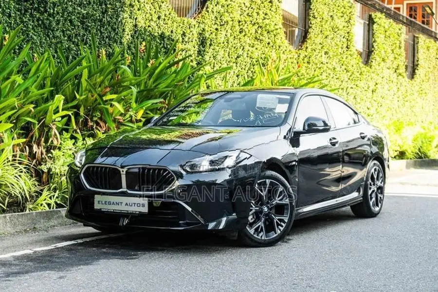 BMW 220i MSPORT 2025
