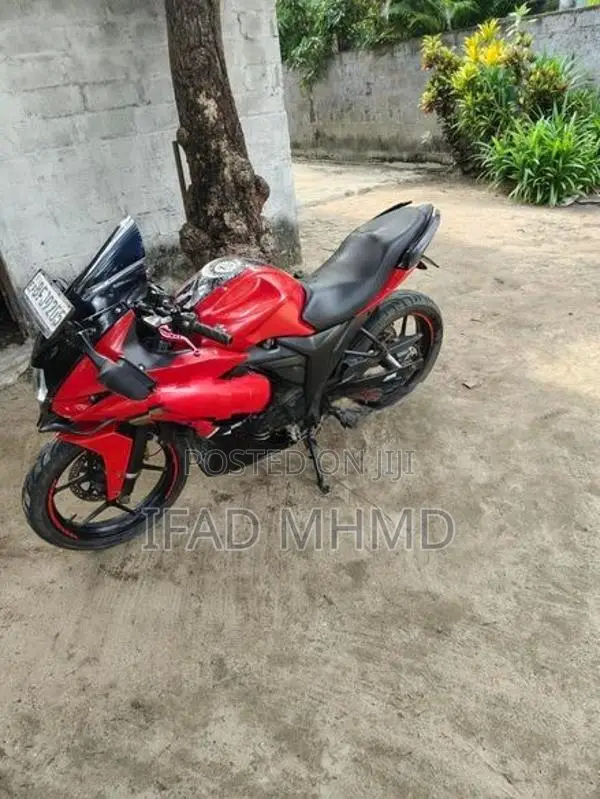 Suzuki Gixxer Sf 2015