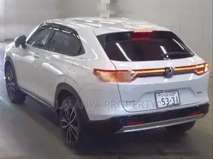 Honda Vezel RV5-Z- Pearl 2023