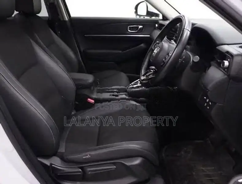 Honda Vezel RV5-Z- Pearl 2023