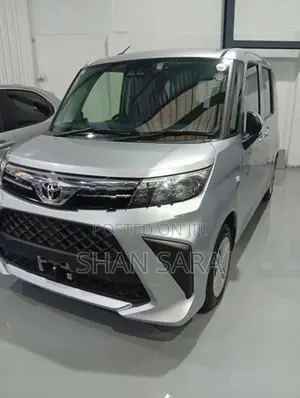 Toyota Roomy x 2023