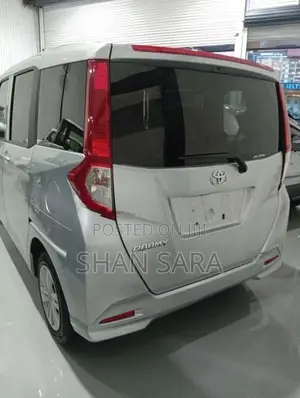 Toyota Roomy x 2023