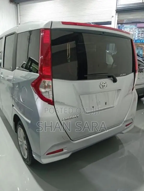 Toyota Roomy x 2023