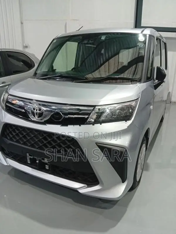 Toyota Roomy x 2023