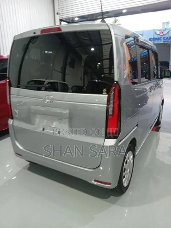 Honda N-Box G 2024
