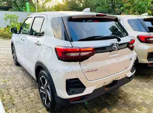 Toyota Raize Hybrid 2024