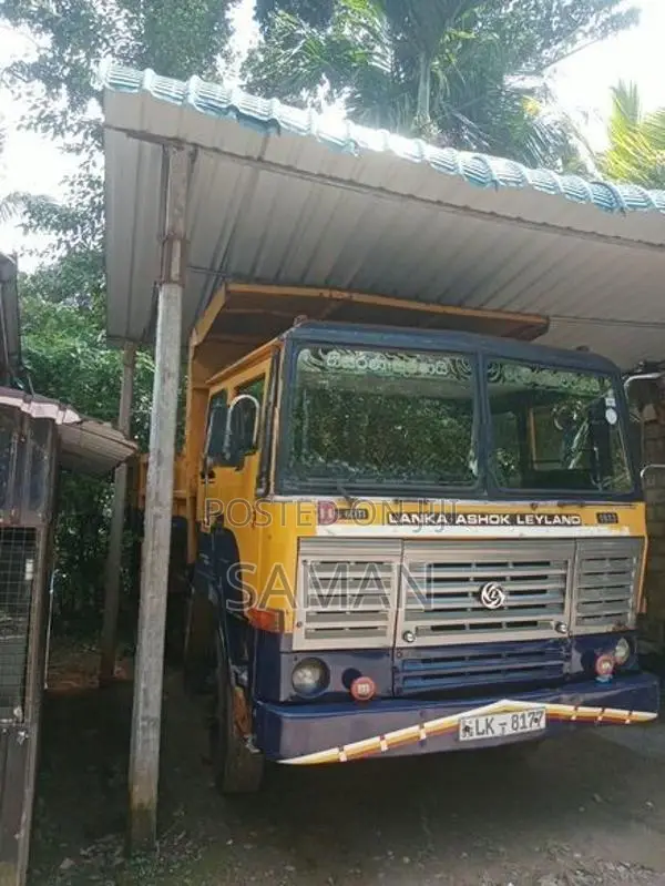 Ashok Leyland Comet 2012