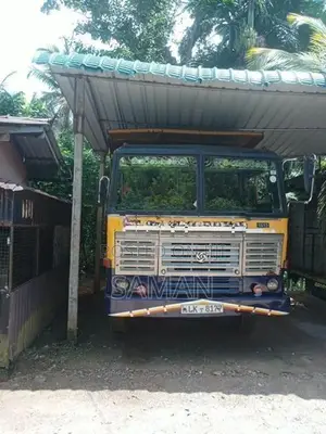 Ashok Leyland Comet 2012