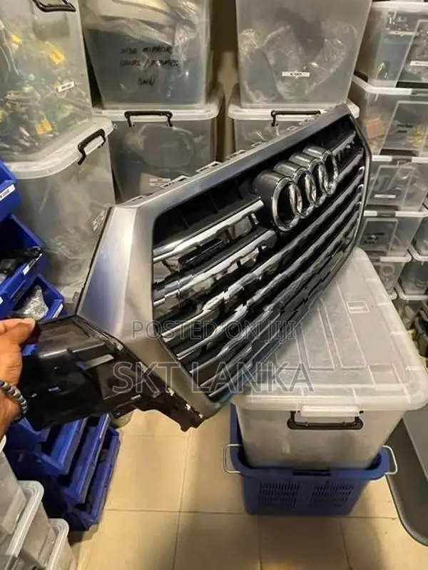 Genuine Audi Q7 2017 Bumper Main Grill Shell