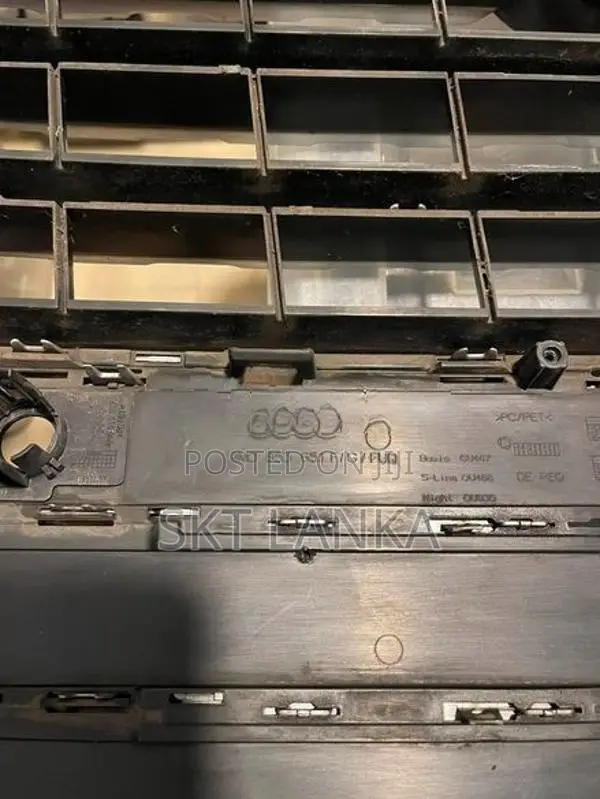 Genuine Audi Q7 2017 Bumper Main Grill Shell