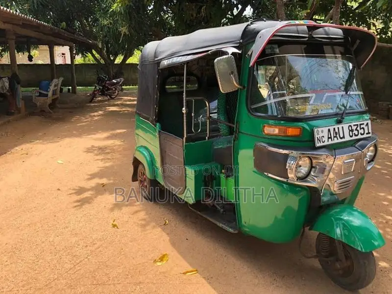 Bajaj RE 2014