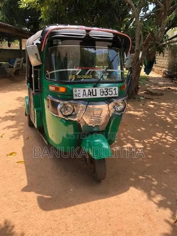 Bajaj RE 2014