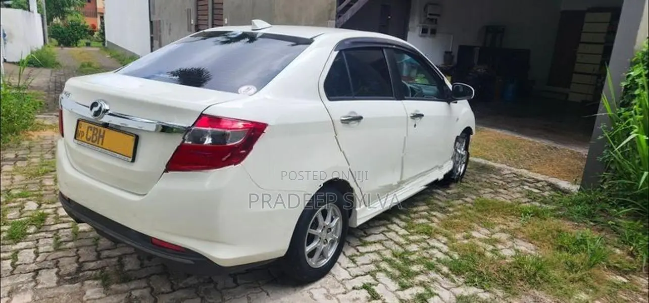 Perodua Bezza 2018