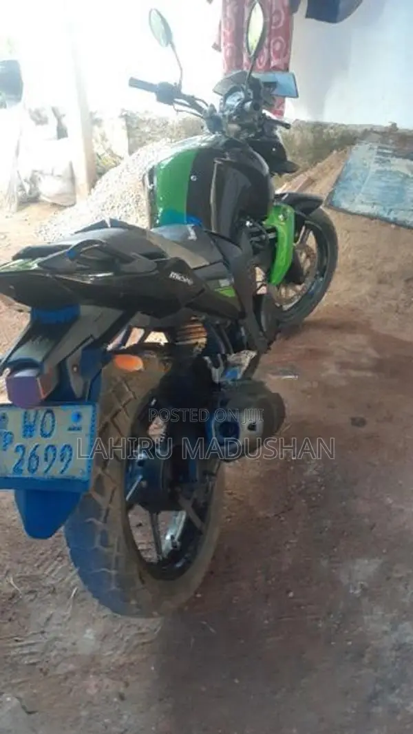 Yamaha FZ S 2011