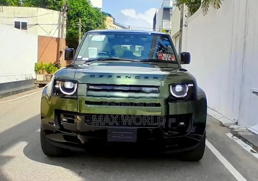 Land Rover Defender HSE P300 Latest B/Ne 2026