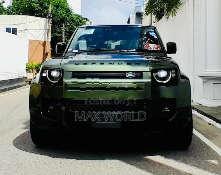 Land Rover Defender HSE P300 Latest B/Ne 2026