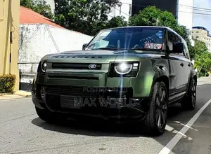 Land Rover Defender HSE P300 Latest B/Ne 2026