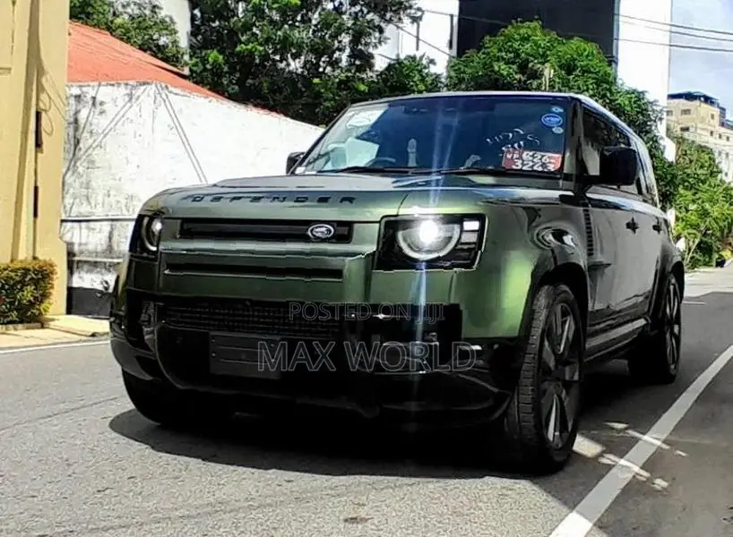 Land Rover Defender HSE P300 Latest B/Ne 2026